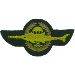German Parachute Combat Swimmer Class 3 Yellow/Brwn On Olive  Embroidered Parachute jump wings or badge