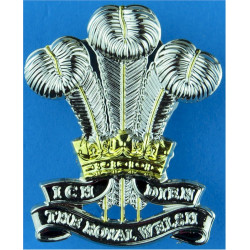 The Royal Welsh With Scroll  Gilt and Chrome Other Ranks' metal cap badge